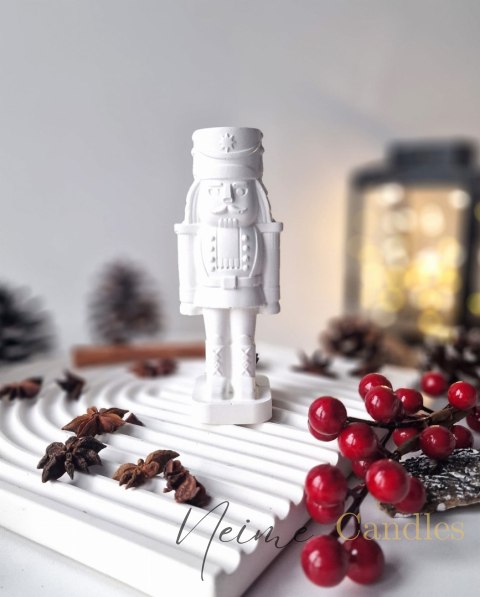 Figurka Dziadek do orzechów white Figurka Dziadek do orzechów white